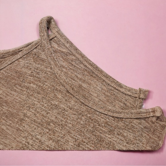 Marble Knit Cold Shoulder Top - Picture 5 of 7